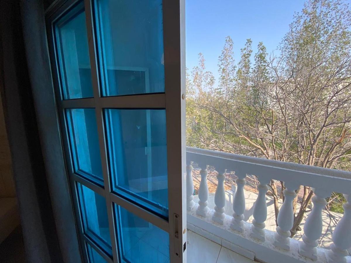 Comfortable Private Rooms In Compound Housing Dubai Esterno foto