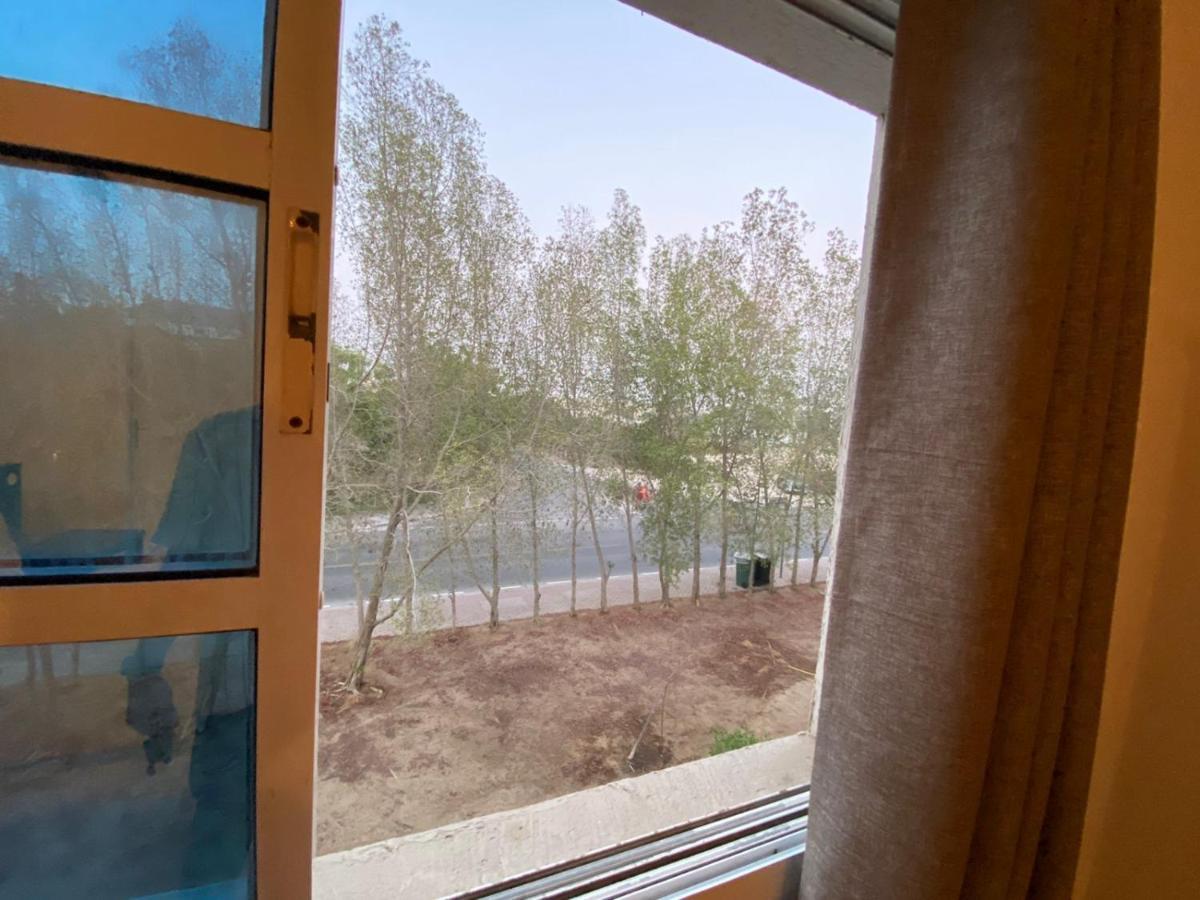 Comfortable Private Rooms In Compound Housing Dubai Esterno foto
