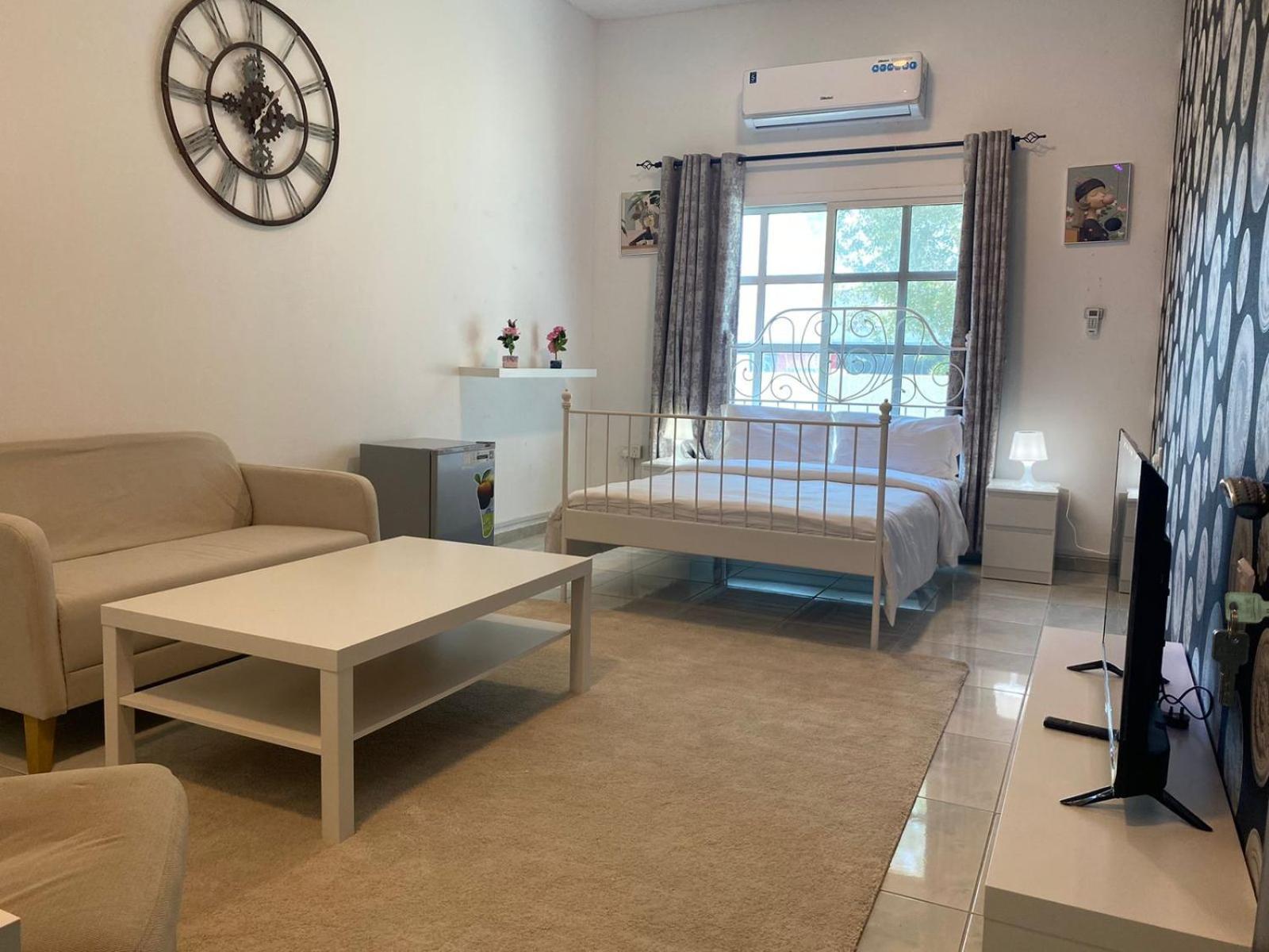 Comfortable Private Rooms In Compound Housing Dubai Esterno foto