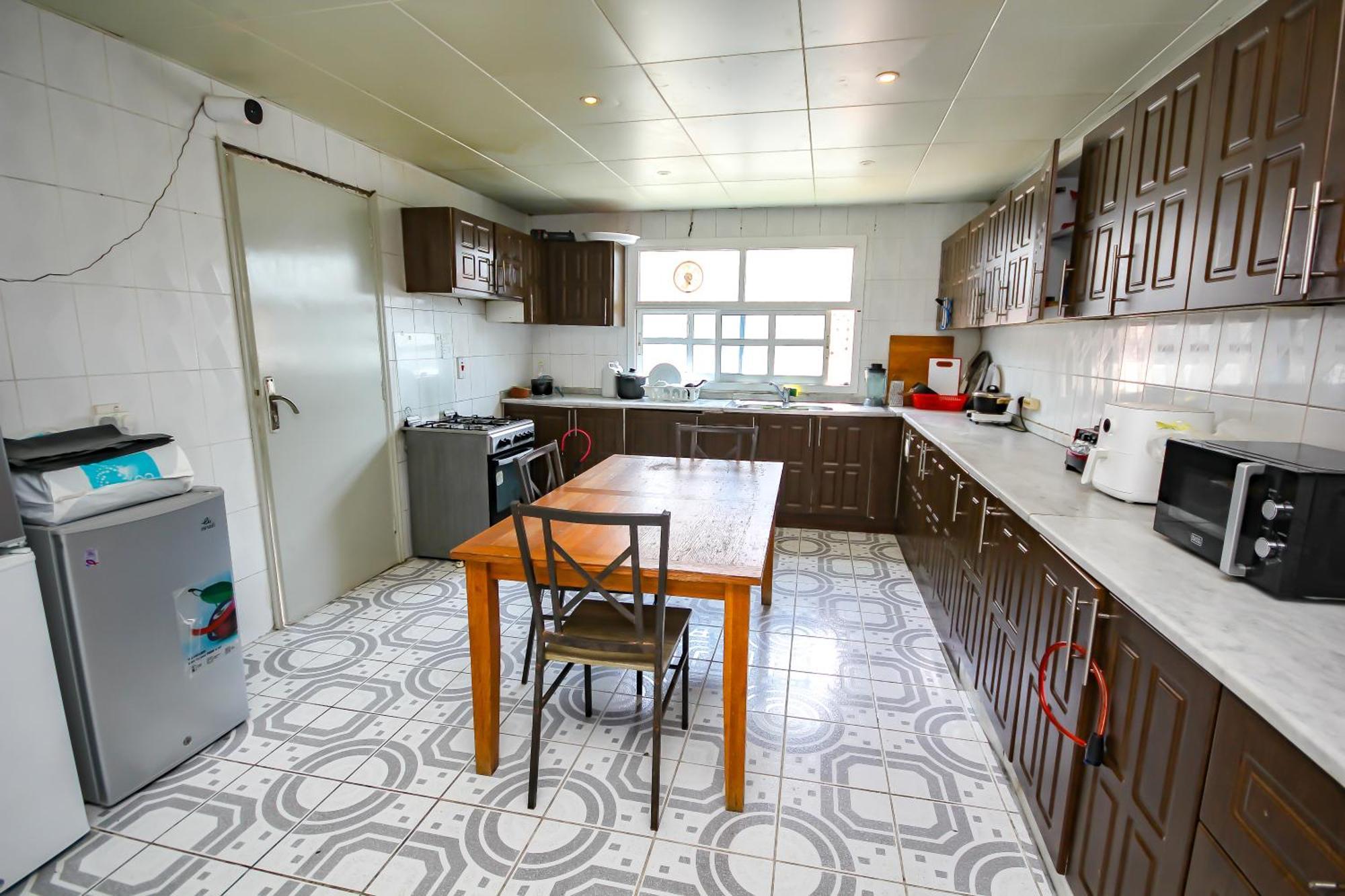 Comfortable Private Rooms In Compound Housing Dubai Esterno foto